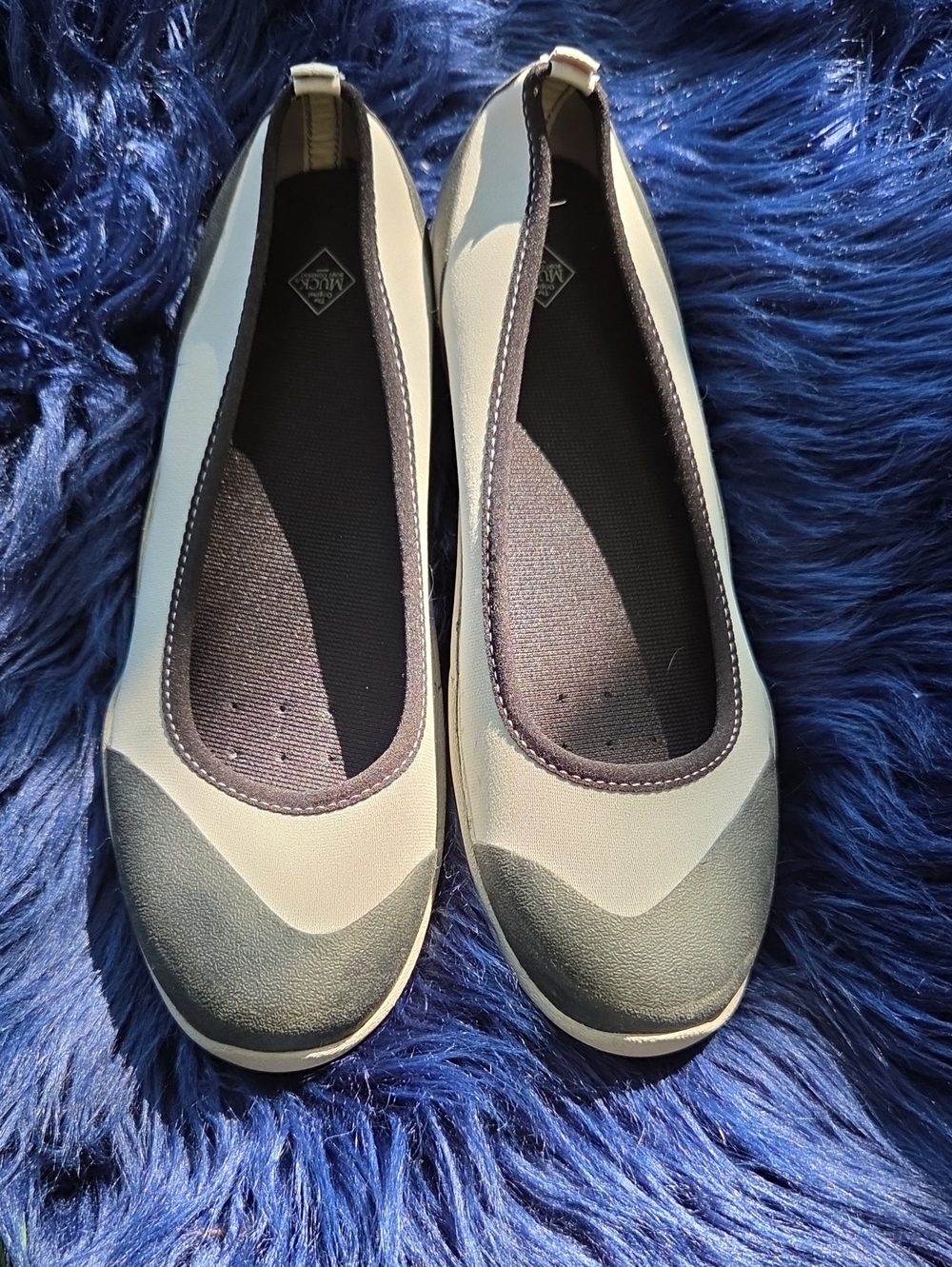 Women’s Two-Tone Beige and Gray Slip-On Flats